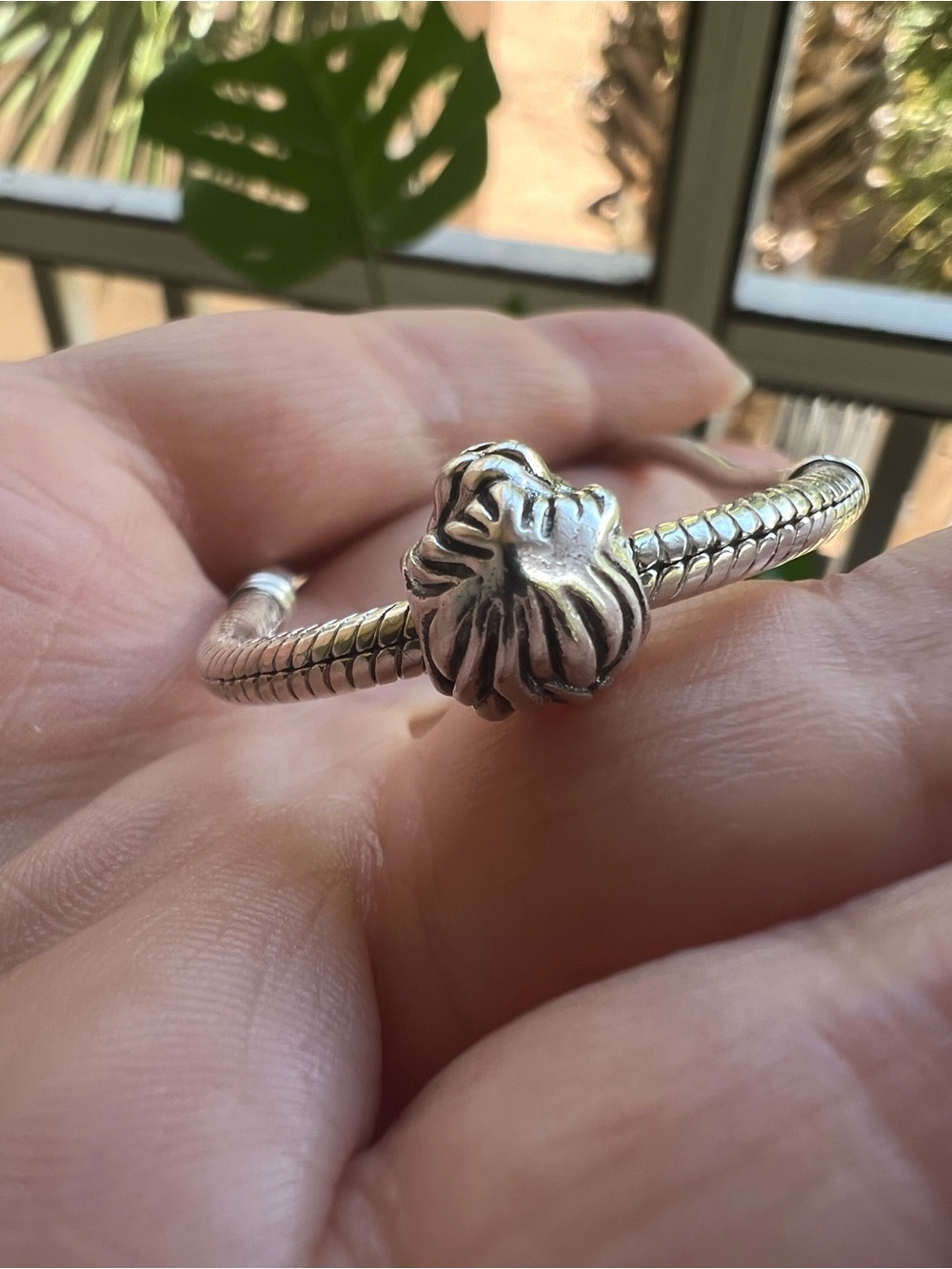 Lion Charm - Picture 7 of 7